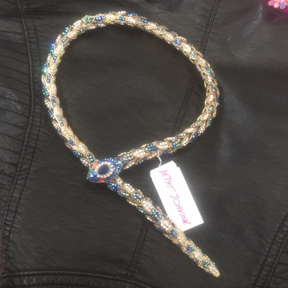Betsey johnson snake necklace 🐍